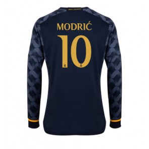 Lacne Muži Futbalové dres Real Madrid Luka Modric #10 2023-24 Dlhy Rukáv - Preč